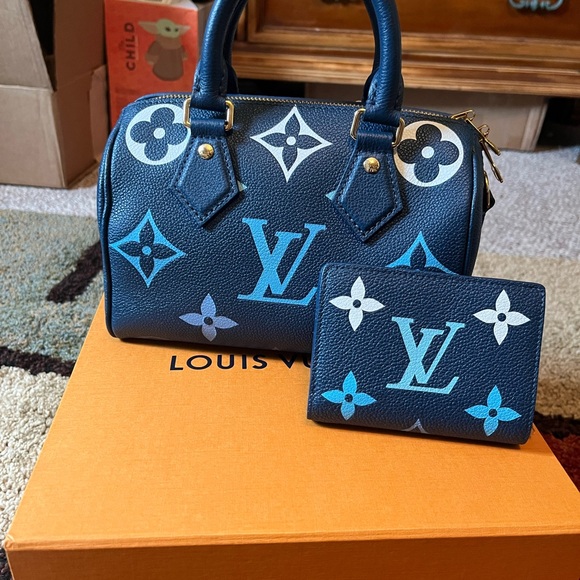 Louis Vuitton limited edition speedy 20 gradient blue with matching wallet - Picture 1 of 8